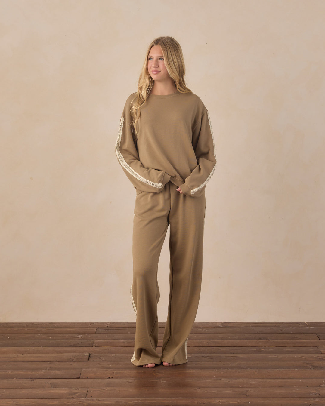 Rylee + Cru Teen Sweatpant - Olive