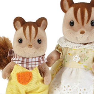 Calico Critters Walnut Squirrel Family